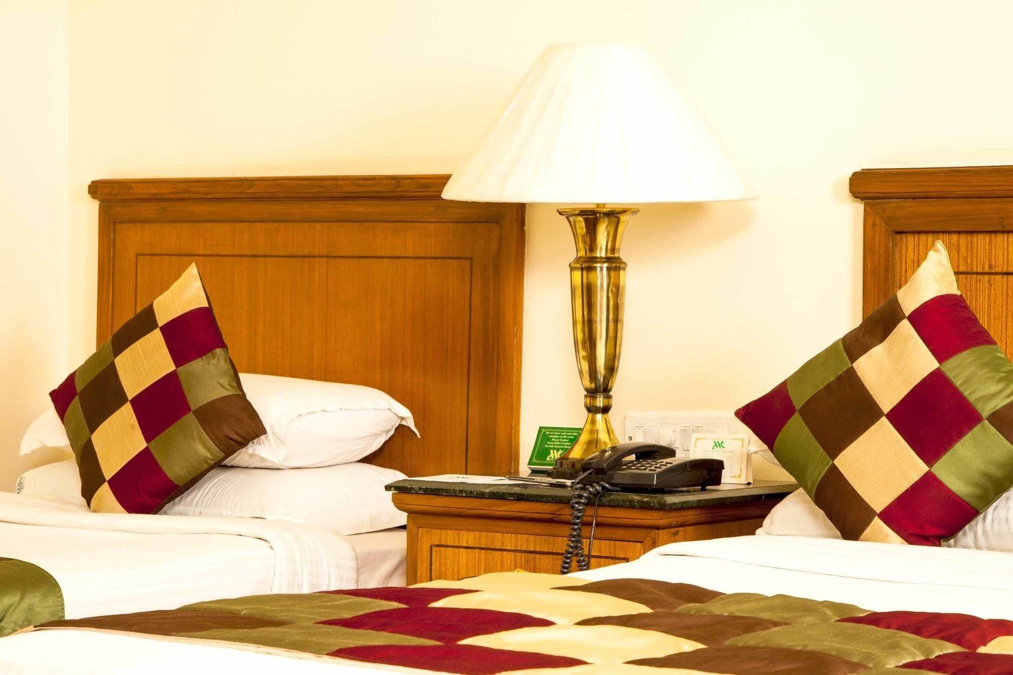 M.K.Hotel Amritsar Eksteriør bilde